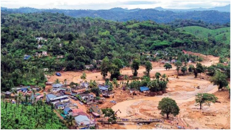 Kerala Chief Minister Pinarayi Vijayan New Townships | Wayanad news in hindi Kerala News in Hindi | Latest Samachar | Live Hindi News | Wayanad News: Two new townships will be built in Wayanad, Chief Minister Pinarayi made a big announcement amid the dispute with the Centre. News Track in Hindi