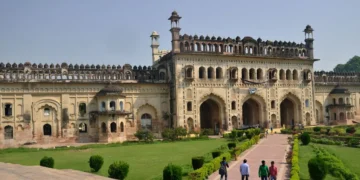 Lucknow's Imambara and Ayodhya's tomb are built on government land, big claim of UP government