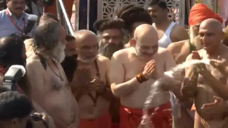 Maha Kumbh 2025: Union Home Minister Amit Shah also took a dip in the Mahakumbh with Baba Ramdev and saints, so far, more than 13 crore devotees have taken bath, home minister amit shah amon among more than 13 crore people who tooks Holy Bath in Prayagraj Maha Kumbh