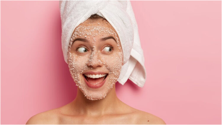Make a quick face pack with the gram flour kept in the kitchen, get glowing skin as soon as you wash your face - India TV Hindi