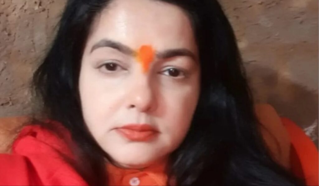 Mamta Kulkarni became a monk, actress seen in Mahakumbh wearing Rudraksh-saffron around her neck - India TV Hindi