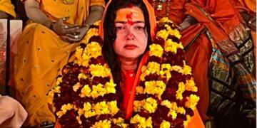 Mamta Kulkarni becomes Mahamandaleshwar of Kinnar Akhara, gets emotional at Pattabhishek - India TV Hindi