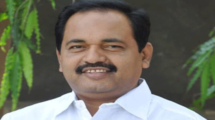 NCP Sharad's party leader dies of heart attack during holy bath in Mahakumbh - India TV Hindi