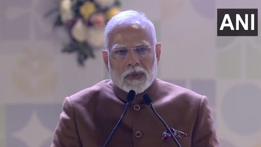 PM Modi inaugurated Rural India Mahotsav, said- I have been in service since 2014 - India TV Hindi