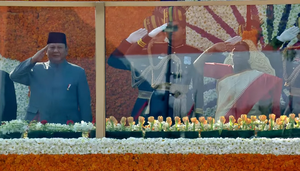 President Murmu hoisted the tricolor on the path of duty, 21 cannons salute