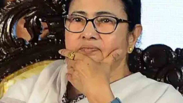 RG Kar rape-murder case Today News Mamta Banerjee Raises Questions on CBI Investigation Expresses Disappointment Over Court Decision. , RG Kar rape-murder case: Mamata Banerjee raised questions on CBI investigation, expressed disappointment with the court's decision. News Track in Hindi