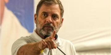 Rahul Gandhi targeted the central government, said - only Congress can stop them - India TV Hindi