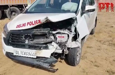 Rajasthan: Farooq Abdullah's convoy car crashes, Delhi Police constable injured