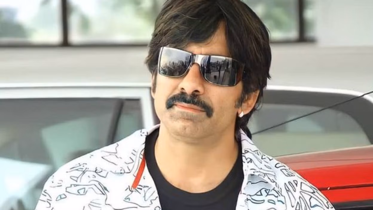 Ravi Teja Birthday: कभी पाई-पाई के लिए मोहताज थे रवि तेजा आज एक फिल्म के वसूलते है करोड़ों, एक क्लिक में पढ़िए फर्श से अर्श तक की कहानी 