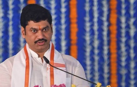Sarpanch murder: Dhananjay Munde's troubles increased! Beed police starts process to cancel gun license