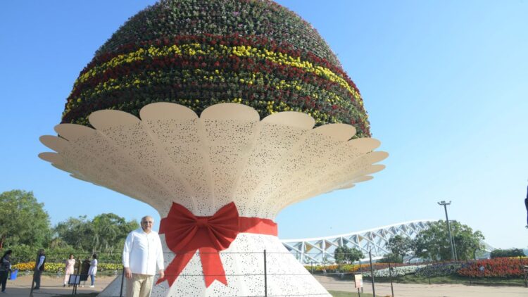 See more than 10 lakh flowers in the International Flower Exhibition - India TV Hindi