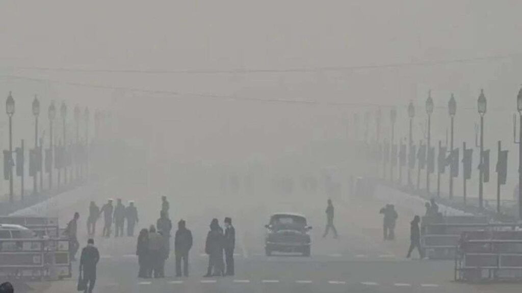 Shadow fog in Delhi-NCR, yellow alert issued; How will be the weather condition in the coming days - India TV Hindi