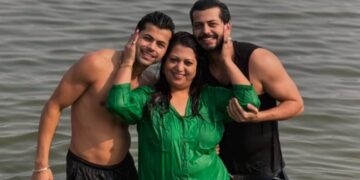 Siddharth Nigam took a dip of faith in Triveni Sangam, said- 'Worries gone away' - India TV Hindi