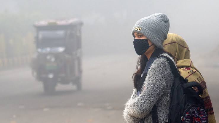 The mercury dropped to 7.4 degrees Celsius in Delhi on the first morning of the New Year.