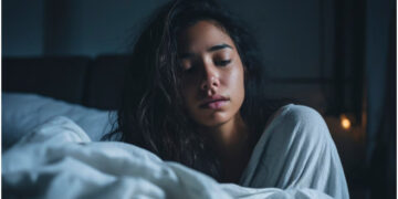 These habits of yours can cause disturbance in your sleep, you will keep changing sides at night - India TV Hindi