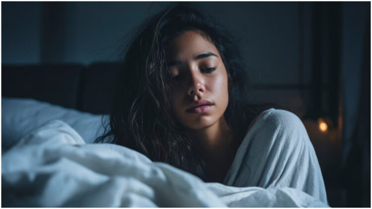 These habits of yours can cause disturbance in your sleep, you will keep changing sides at night - India TV Hindi