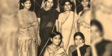 This group photo of 6 friends has a star, more debut than debut - India tv hindi