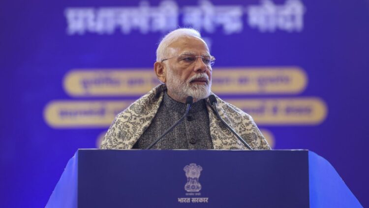 Today PM Modi will give New Year gifts to the people of Delhi, this will open the fate of thousands of people - India TV Hindi