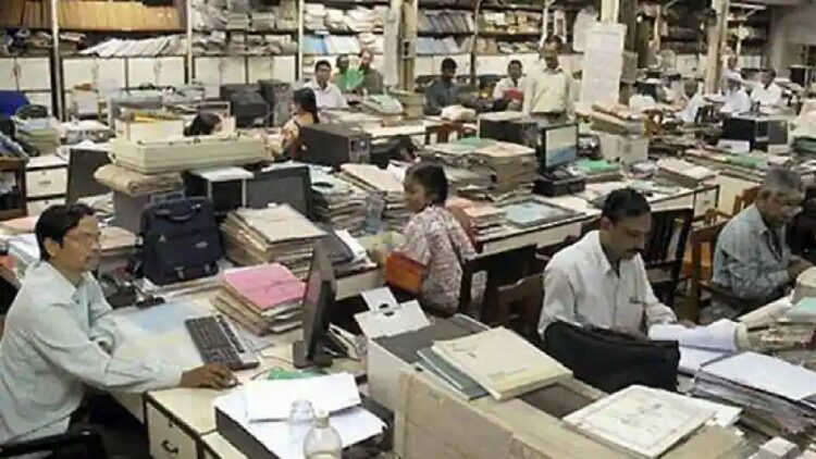 Unified Pension Scheme Notification Issued: Central government employees coming to NPS will now be able to take UPS from this date, know what will be the benefit on retirement, Unified Pension Scheme ups Notification Issued know what advantage will central govt employees get than in nps