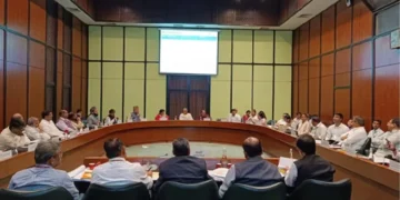 Uproar in JPC Meeting Regarding Waqf Amendment: JPC meeting on Waqf Amendment Fierce Ruckus