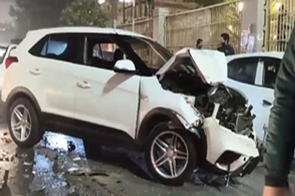 Videos of fight and accident after New Year's party went viral, police escorted drunk people to their homes