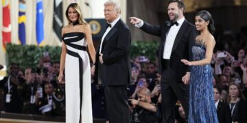 What should India do if Trump increases customs duty? Experts gave this important advice - India TV Hindi
