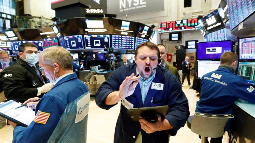 Will foreign investors leave only after emptying the treasury? Shares worth Rs 44,396 crore sold so far in January, know the reason - India TV Hindi