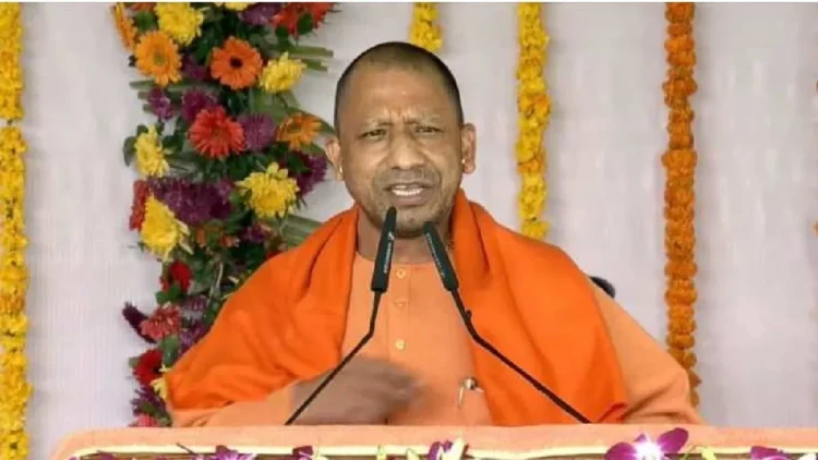 Yogi Adityanath Targeted Arvind Kejriwal: I took Sangam bath, can Arvind Kejriwal take a dip in Yamuna, Yogi Adityanath asked