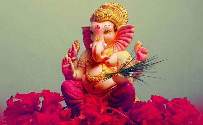 sakat chaturthi 2025 read lord ganesh aarti on sakat chaturthi