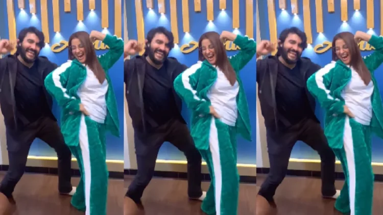 Akshara Singh's dance is shaken from UP to Bihar, you will wake up after seeing a bang dance