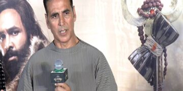 Akshay Kumar hugged Bhole on Mahashivaratri, actor caught in controversies - India tv hindi