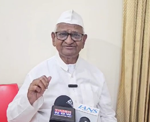 दिल्ली चुनाव में वोटिंग के बीच अन्ना हजारे बोले- ‘केजरीवाल स्वार्थी इसलिए छोड़ा साथ’
