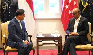 Assam CM Himant Biswa Sarma meets Singapore President Therman Shanmugatharatnam