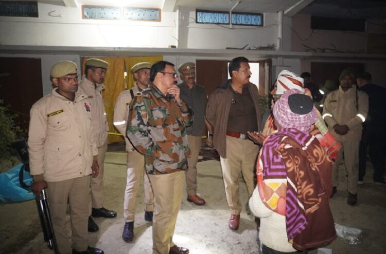 Ballia: Dead body of husband and wife found outside the house, sensation due to fear of murder