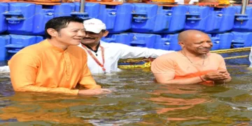 Bhutan King Took a Dip in Mahakumbh: Bhutan King with Yogi Adityanath in Mahakumbh's domination, Bhutan King Takes a Dip of Faith in Mahakumbh with Yogi Adityanath