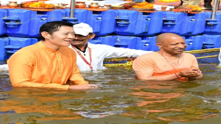 Bhutan King Took a Dip in Mahakumbh: Bhutan King with Yogi Adityanath in Mahakumbh's domination, Bhutan King Takes a Dip of Faith in Mahakumbh with Yogi Adityanath