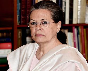 Census should be done at the earliest so that all eligible persons get the benefit of food security law: Sonia Gandhi