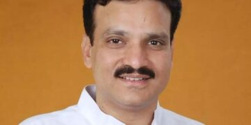 Congress Dalit Neta Neeraj Dangi Biography Age Wife Family Net Worth Political Career MP Neeraj Dangi Wikipedia in Hindi | News Track Hindi News | Latest Update Hindi Samachar | Neeraj Dangi Biography: The Messiah of Dalits is veteran Congress leader Neeraj Dangi, know about his political and personal life. News Track in Hindi