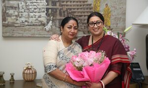 Delhi Chief Minister Rekha Gupta meets former Union Minister Smriti Irani