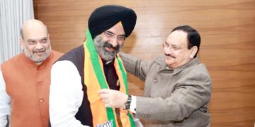 Delhi new CM. Manjinder Singh Sirsa can become CM of Delhi. Manjinder Singh Sirsa. Manjinder Singh Sirsa News. Manjinder Singh Sirsa Delhi. BJP. Sikh. Punjab | Manjinder Singh Sirsa: Manjinder Singh Sirsa can become Delhi's CM, Sikh votes and Sirsa can be the scholar to help Punjab. News Track in Hindi