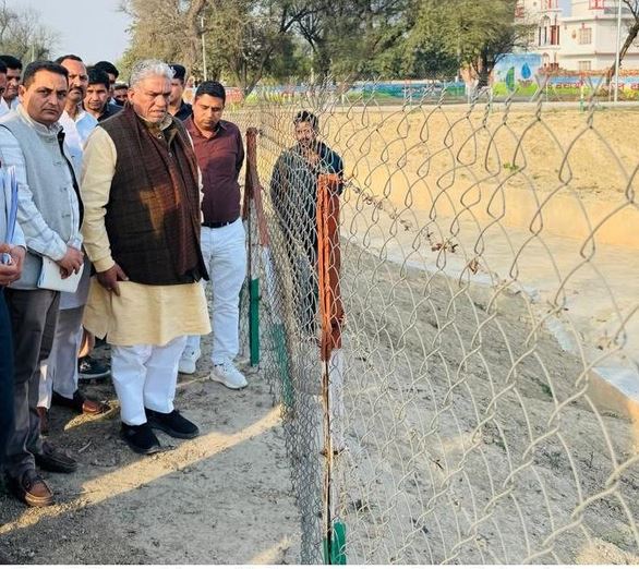 Development and Panchayat Minister Krishna Lal Panwar inspected the Amrit Sarovar pond of Dhangar in Fatehabad