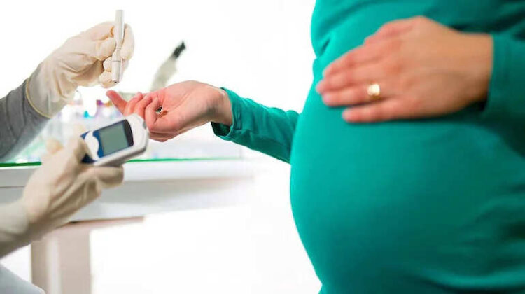 Does women increase the risk of diabetes, its symptoms and prevention even in pregnancy