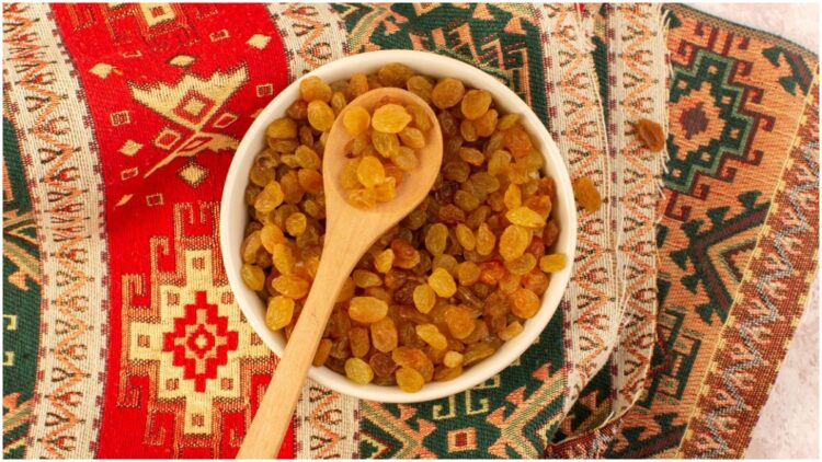 Drink this dry fruit water on an empty stomach throughout the month, the body will become steely, you will get many benefits - India tv hindi