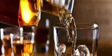 Drinking indigenous liquor in Gujarat kills 3, the number of deaths may increase - India tv hindi