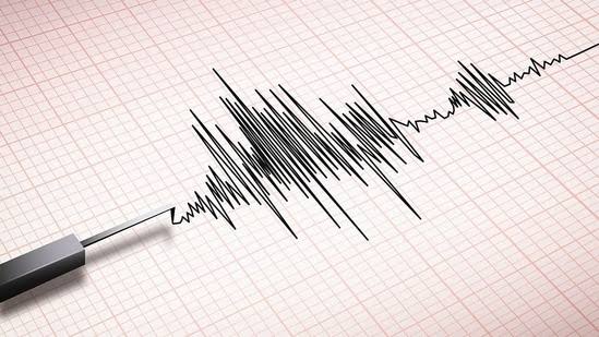 Earthquake tremors felt in Siwan, Bihar, people came out of houses fearing
