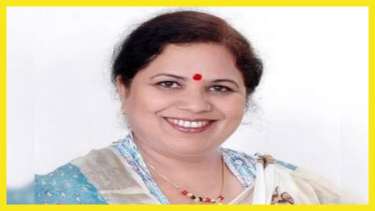 Famous Dalit Neta Kanta Kardam Biography Wikipedia in Hindi | Dalit Neta Kanta Kardam Biography in Hindi | Indian Famous Dalit Leader Kanta Kardam Wikipedia in Hindi | News Track Hindi News | Hindi Samachar | Kanta Kardam Biography: Kanta Kardam has become the voice of Dalit women, identity of the aggressive Dalit leader. News Track in Hindi