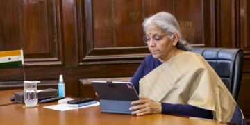 Finance Minister Sitharaman will present a record eighth budget today, expectations of income tax deduction increased - India tv hindi