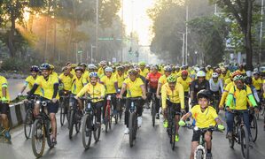 Fit India Movement: Mansukh Mandavia runs a bicycle on the streets of Mumbai, Building a rich nation from a healthy society