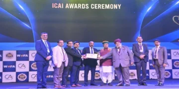 IPS Deepak Kumar Kedia Honoured with 'Ca in Public Service' Award: Senior IPS officer Deepak Kumar Kedia 'CA in Public Service' awarded award, Senior IPS Officer Deepak Kumar Kedia Honored with 'Ca In PUBLIC SERVUCE