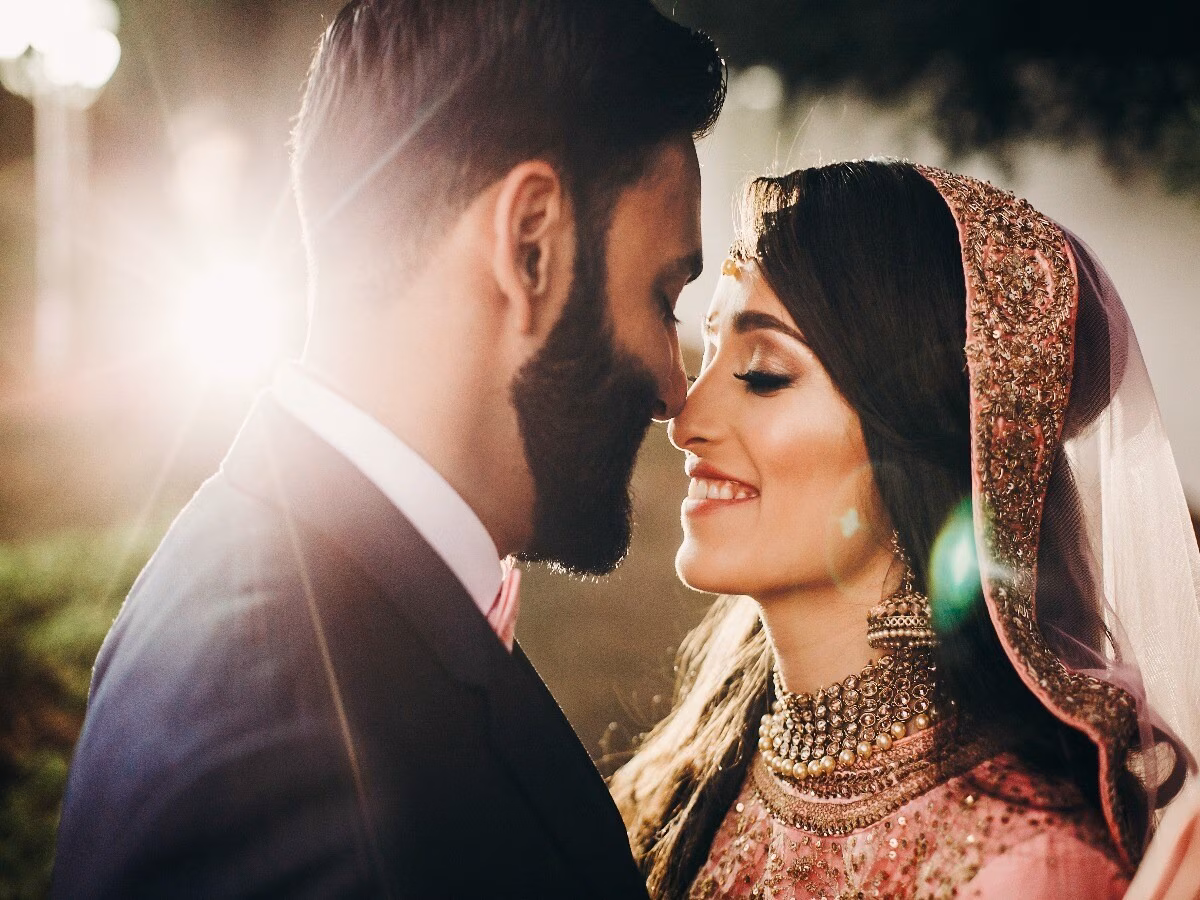 If you are going to marry girlfriend, then go to these things in the video, life will pass cool